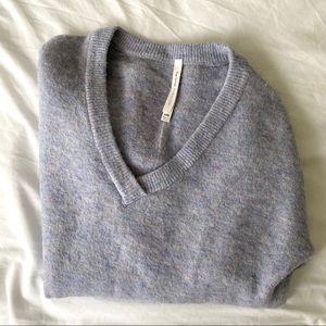 Aritzia Babaton lavender sweater